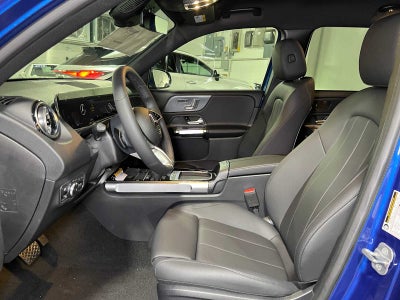 2025 Mercedes-Benz GLB 250 4MATIC® SUV