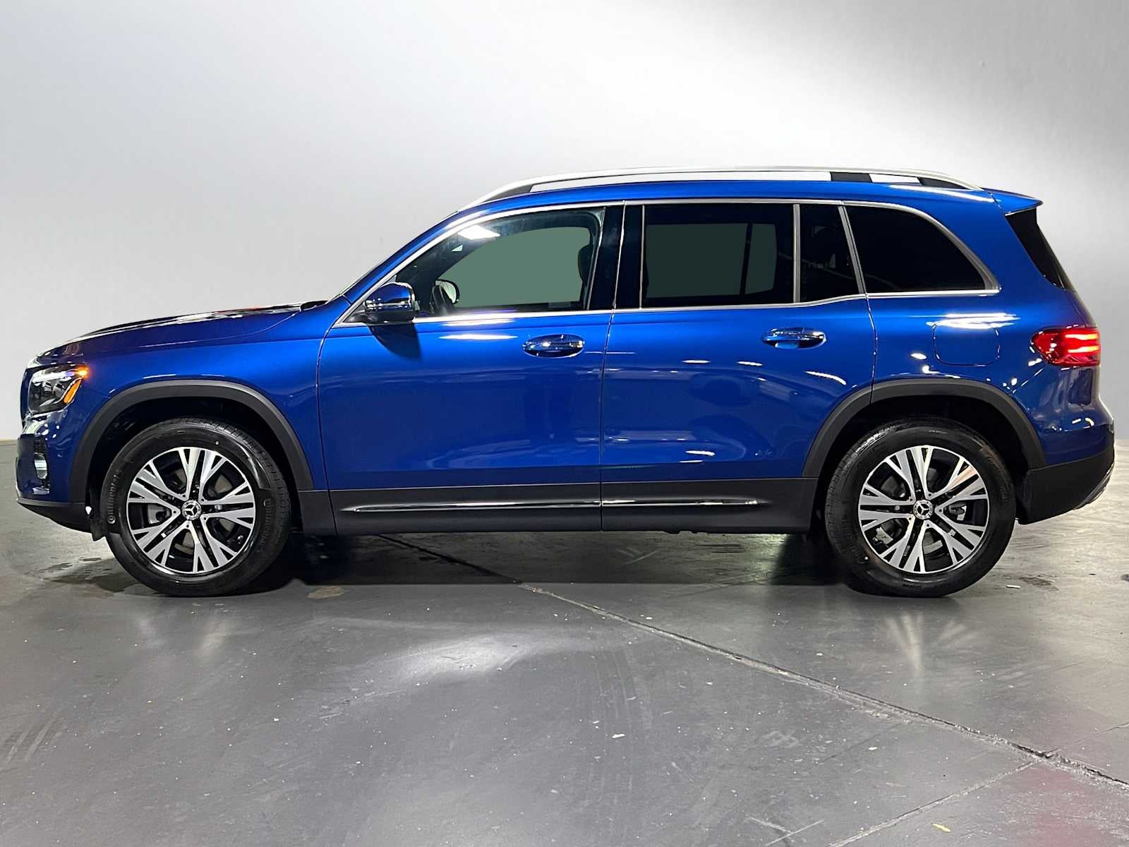 2025 Mercedes-Benz GLB 250 4MATIC® SUV