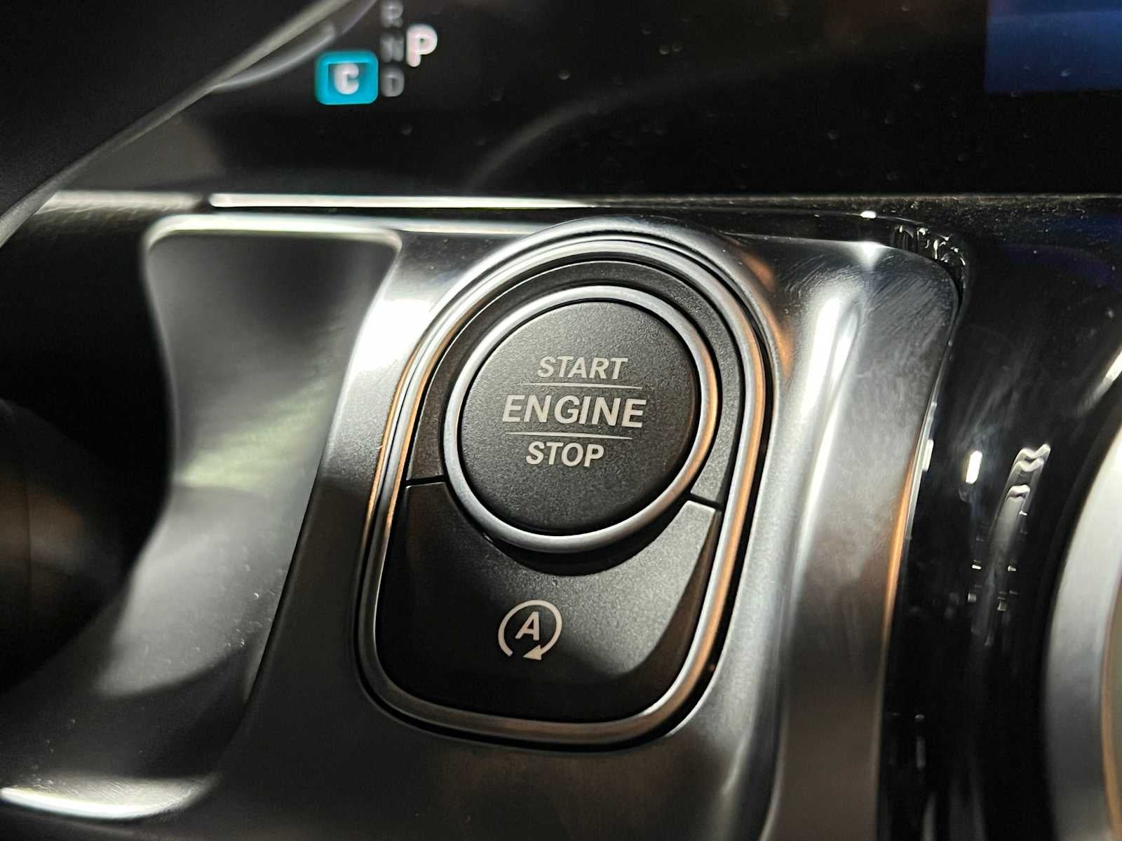 2025 Mercedes-Benz GLB 250 4MATIC® SUV