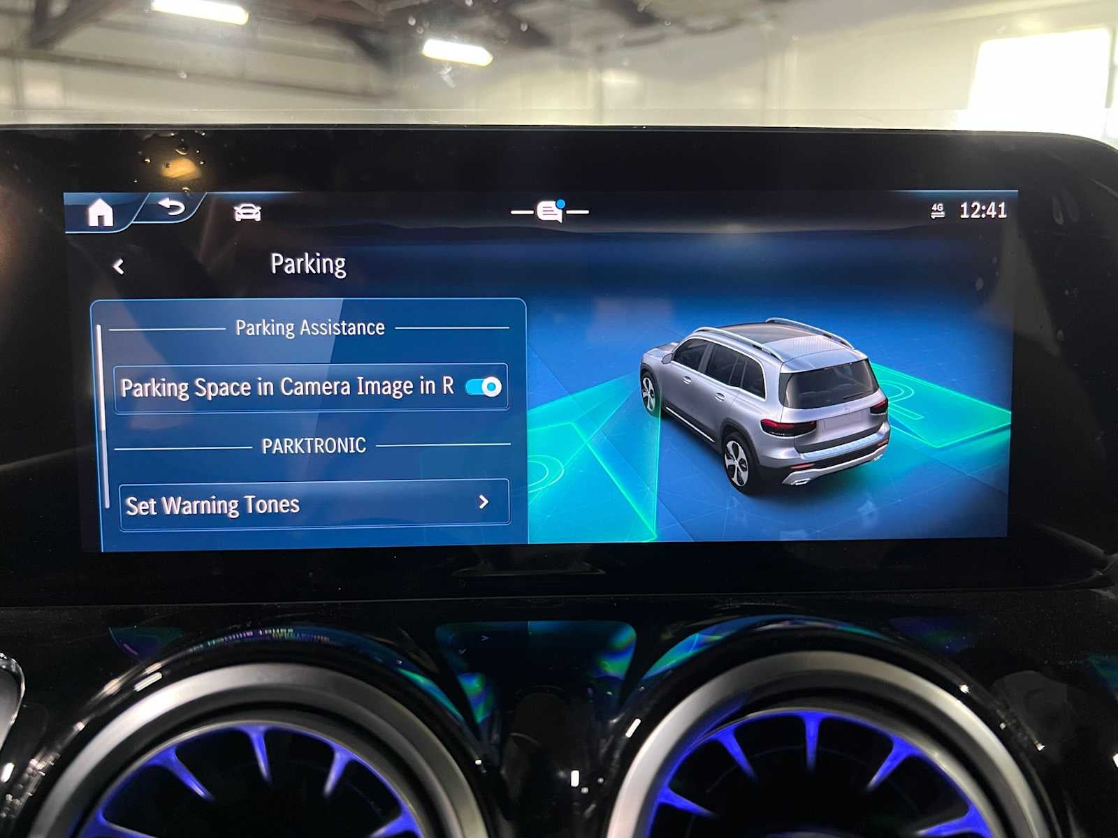 2025 Mercedes-Benz GLB 250 4MATIC® SUV