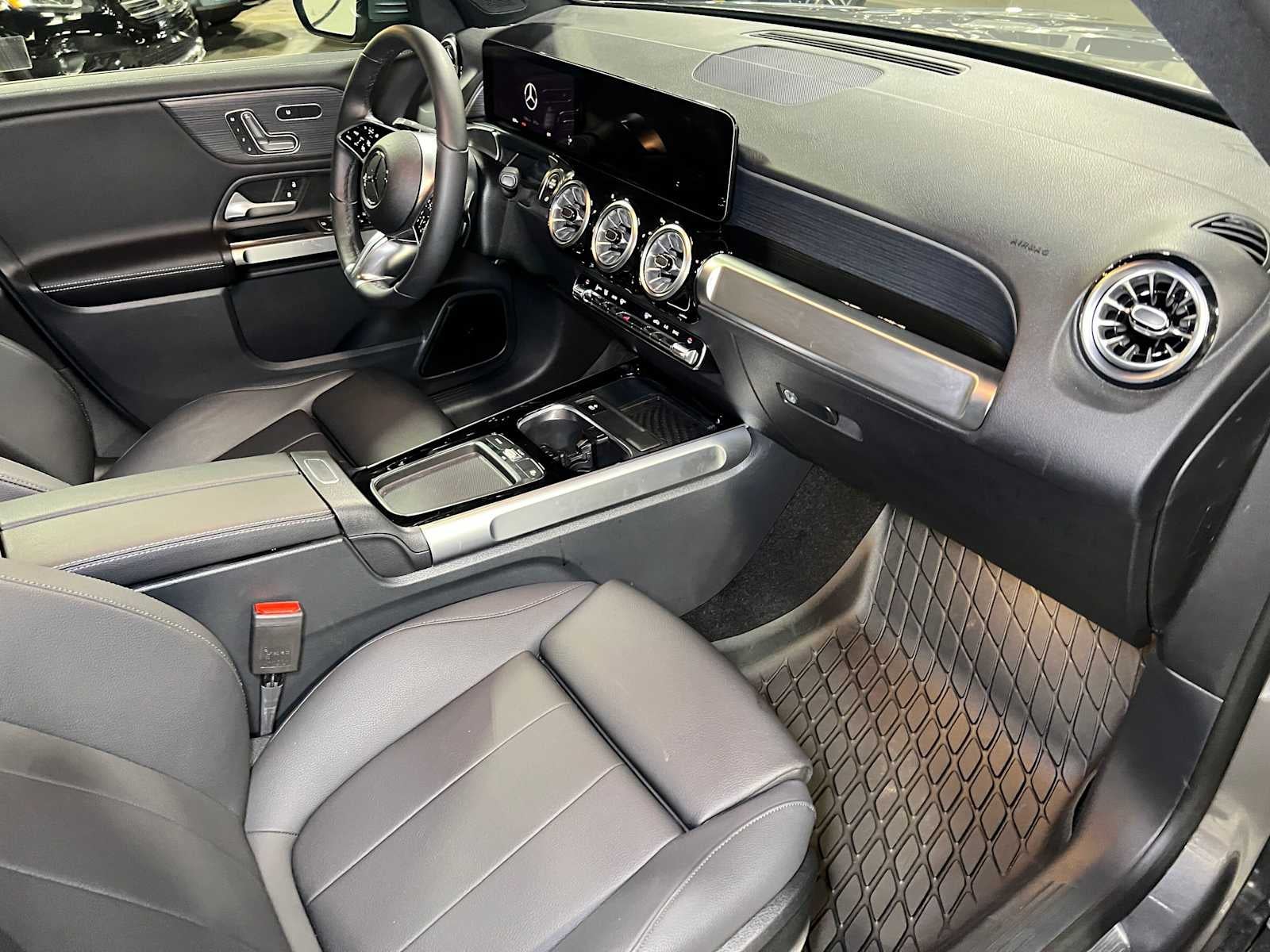 2026 Mercedes-Benz GLB 250 4MATIC® SUV