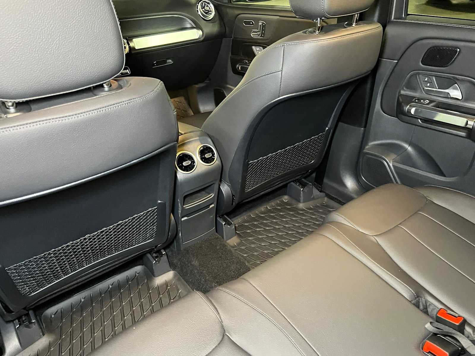 2026 Mercedes-Benz GLB 250 4MATIC® SUV