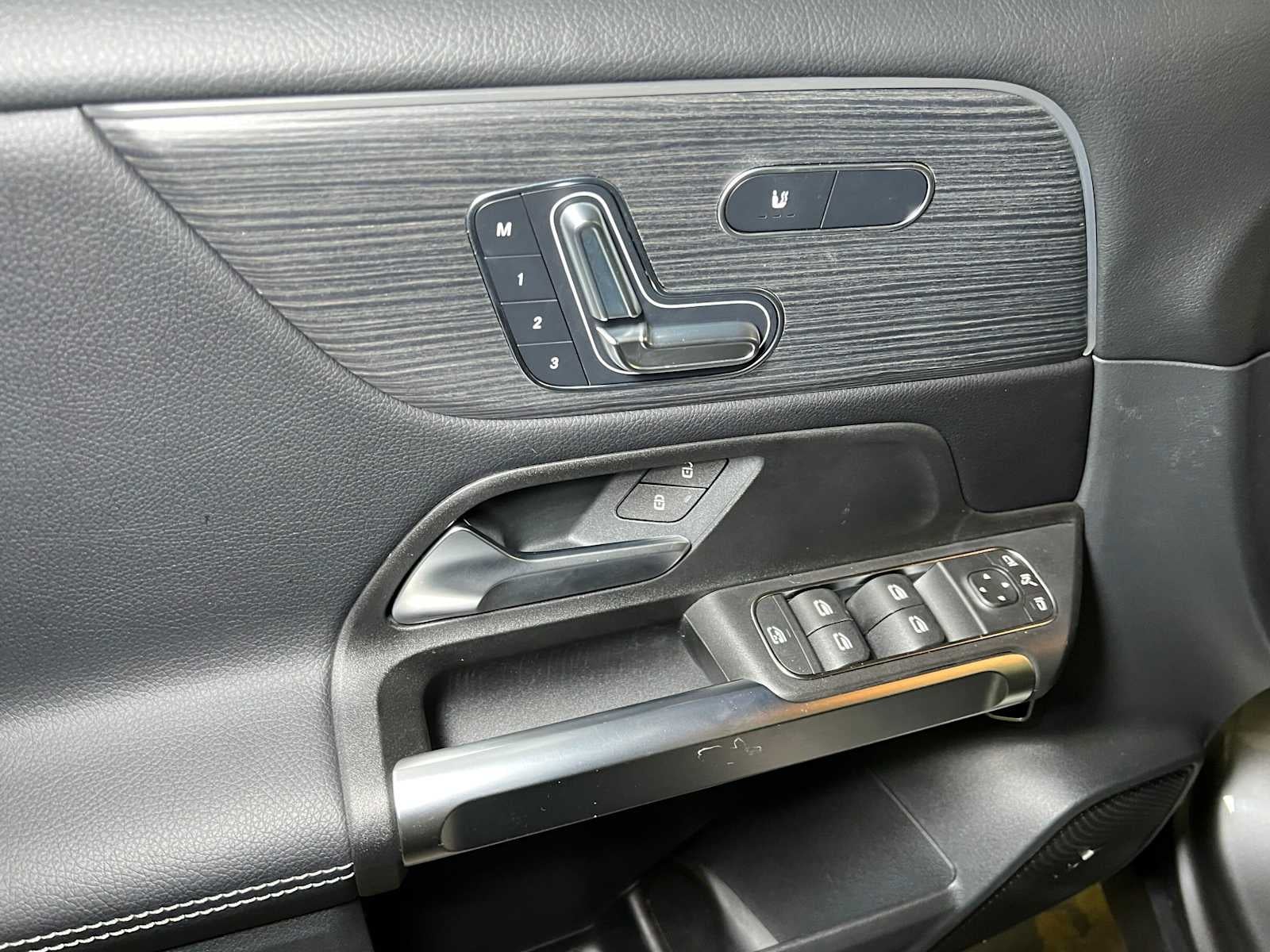 2026 Mercedes-Benz GLB 250 4MATIC® SUV