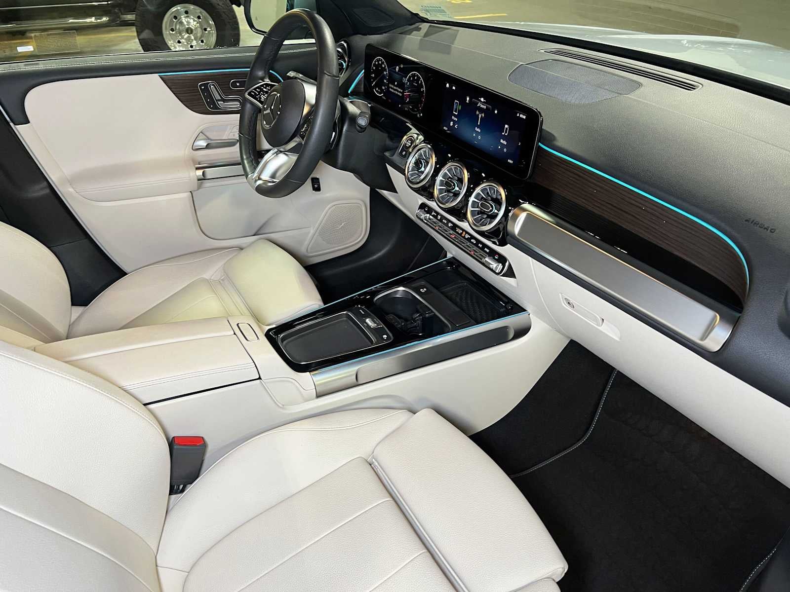 2026 Mercedes-Benz GLB 250 4MATIC® SUV