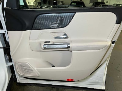 2025 Mercedes-Benz GLB 250 4MATIC® SUV