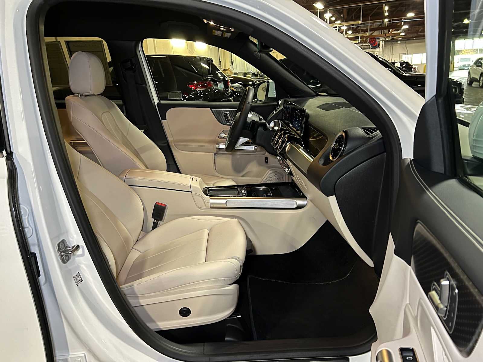 2025 Mercedes-Benz GLB 250 4MATIC® SUV