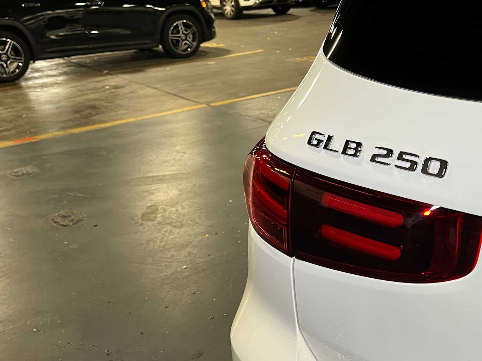 2025 Mercedes-Benz GLB 250 4MATIC® SUV