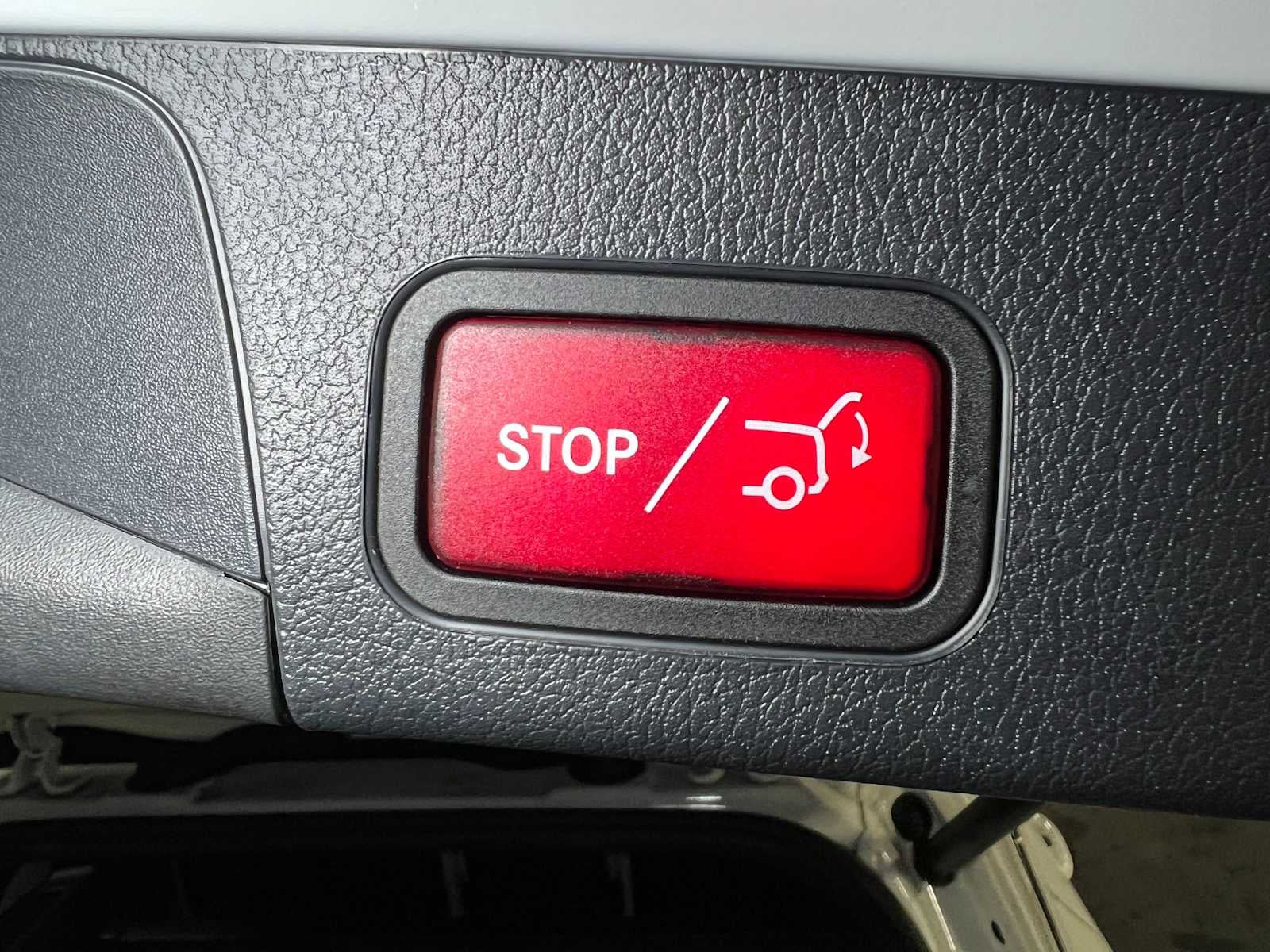 2025 Mercedes-Benz GLB 250 4MATIC® SUV