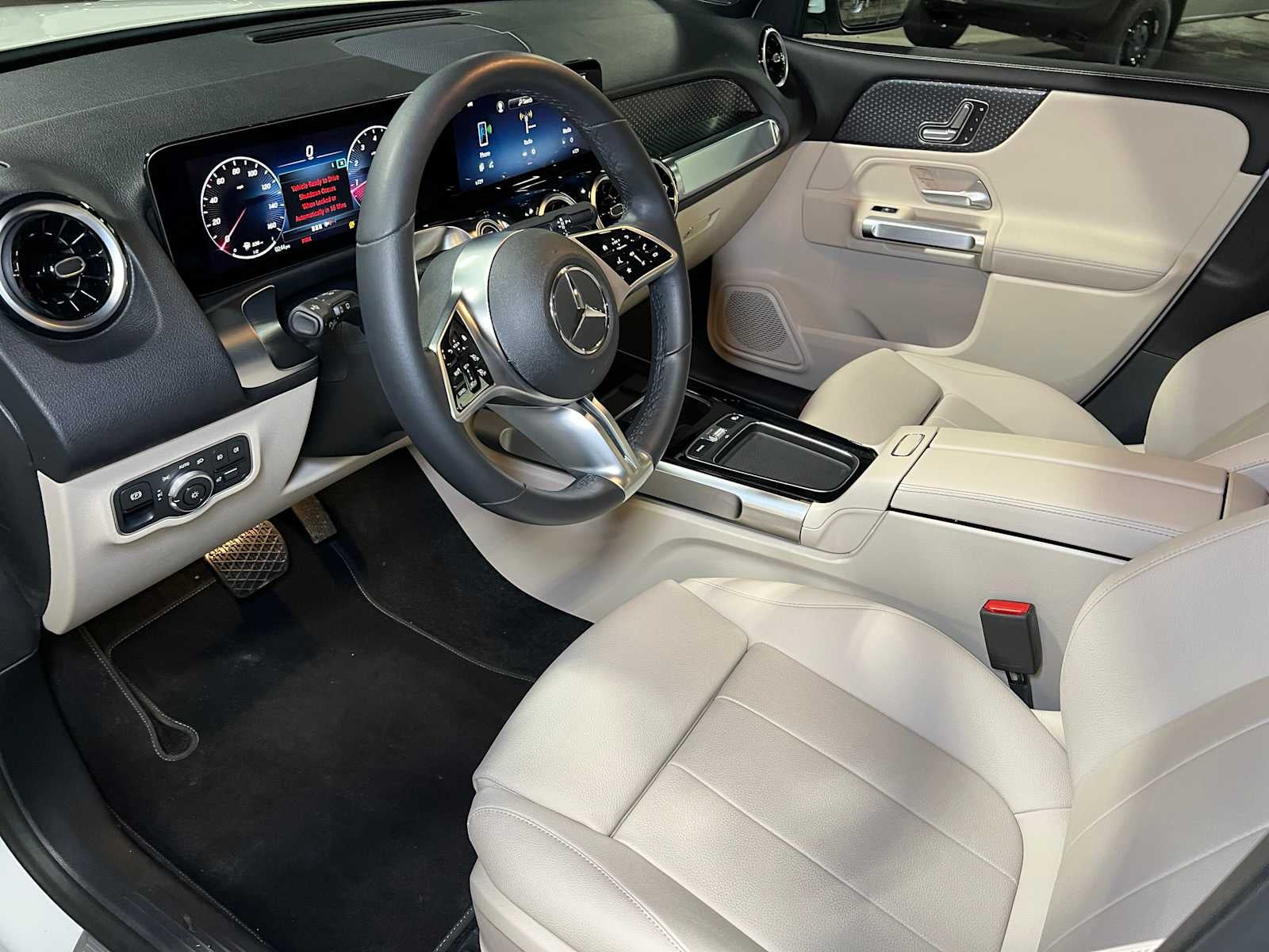 2025 Mercedes-Benz GLB 250 4MATIC® SUV