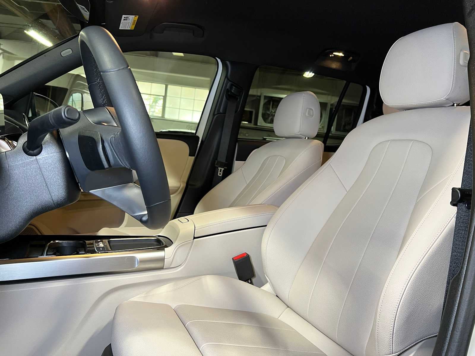 2025 Mercedes-Benz GLB 250 4MATIC® SUV