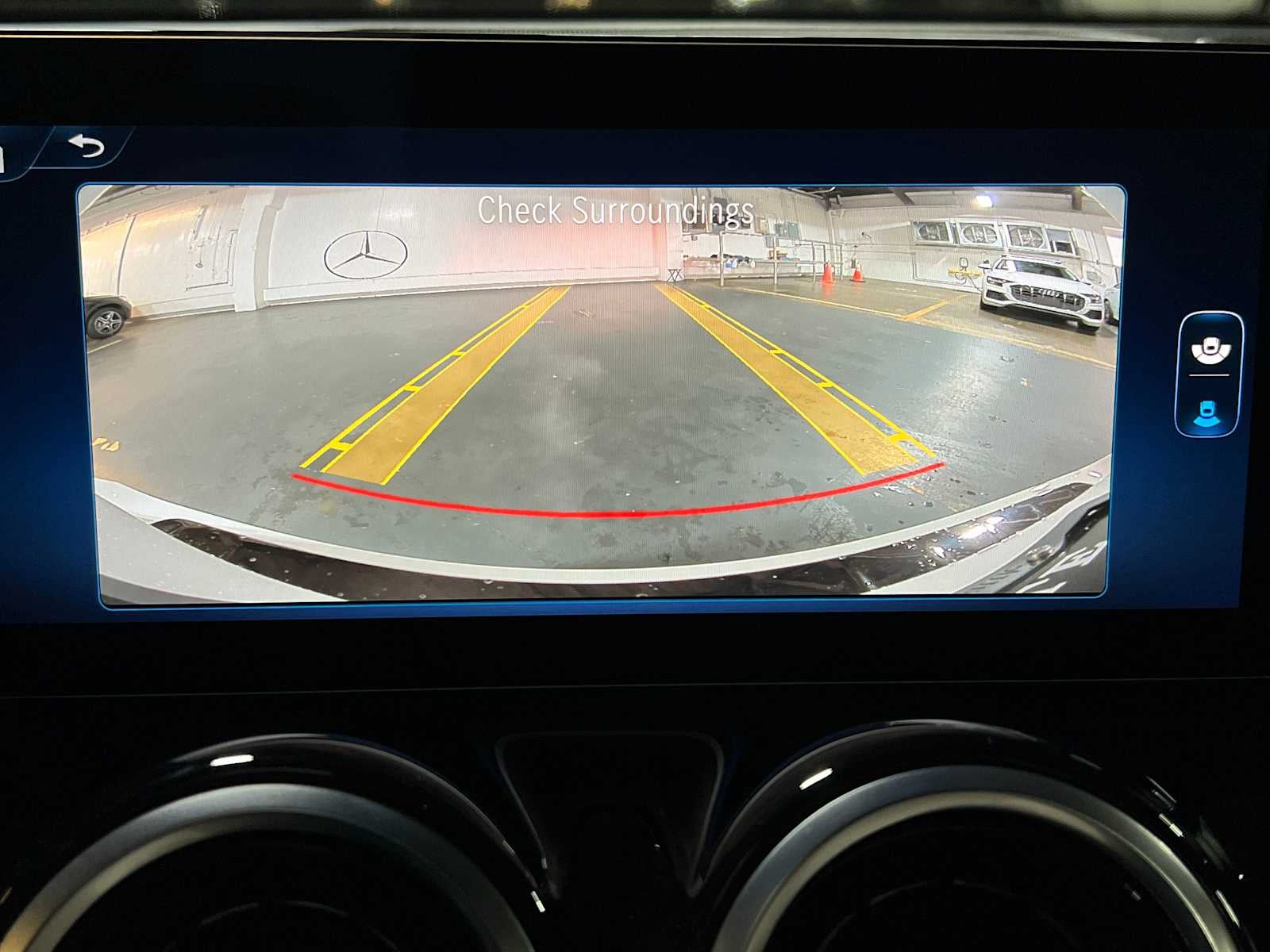 2025 Mercedes-Benz GLB 250 4MATIC® SUV