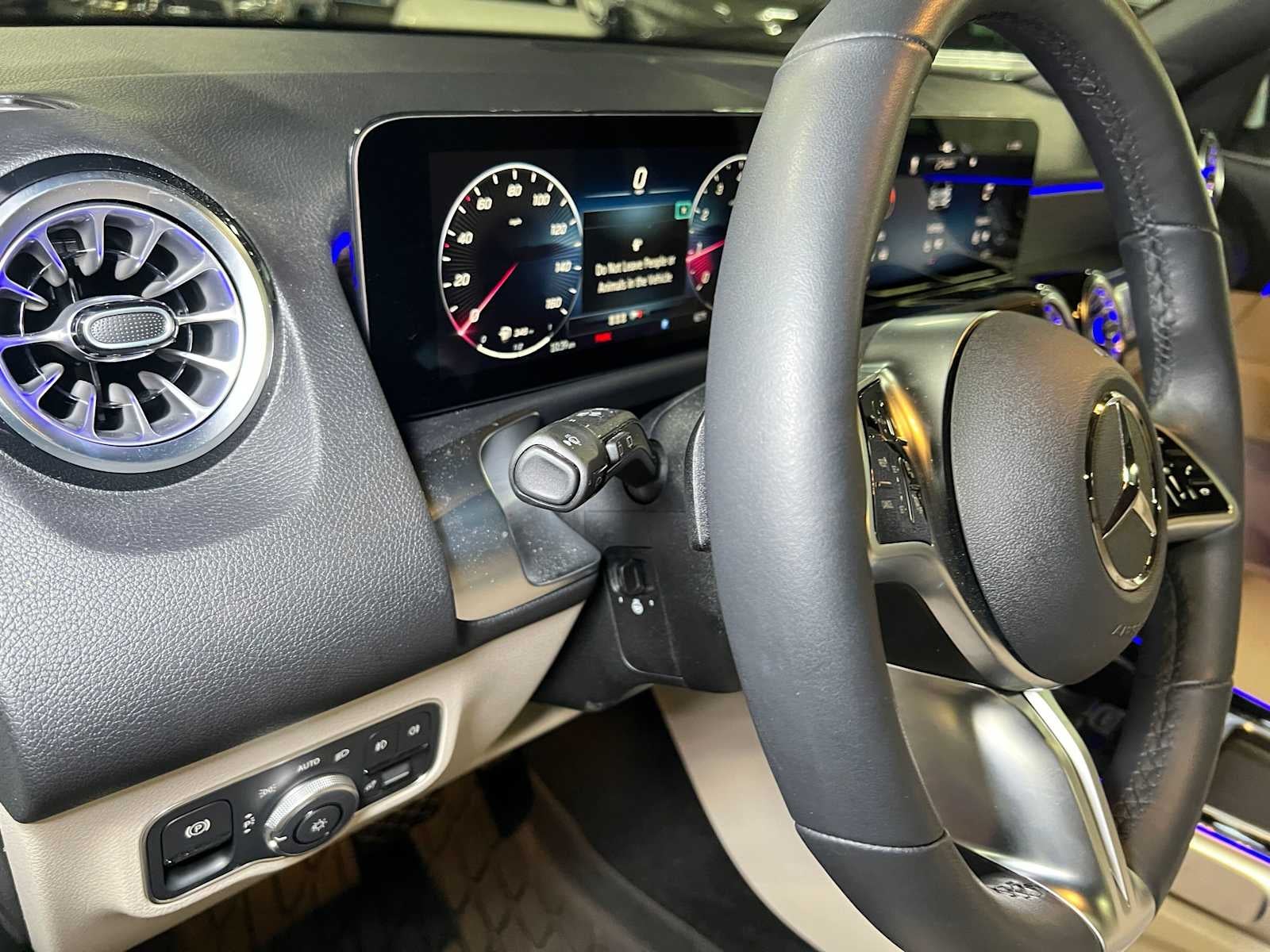 2026 Mercedes-Benz GLB 250 4MATIC® SUV