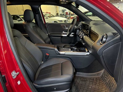 2025 Mercedes-Benz GLB 250 4MATIC® SUV