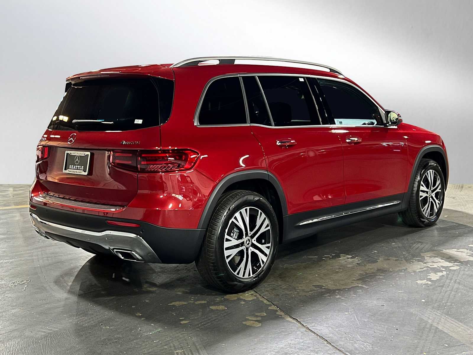 2025 Mercedes-Benz GLB 250 4MATIC® SUV