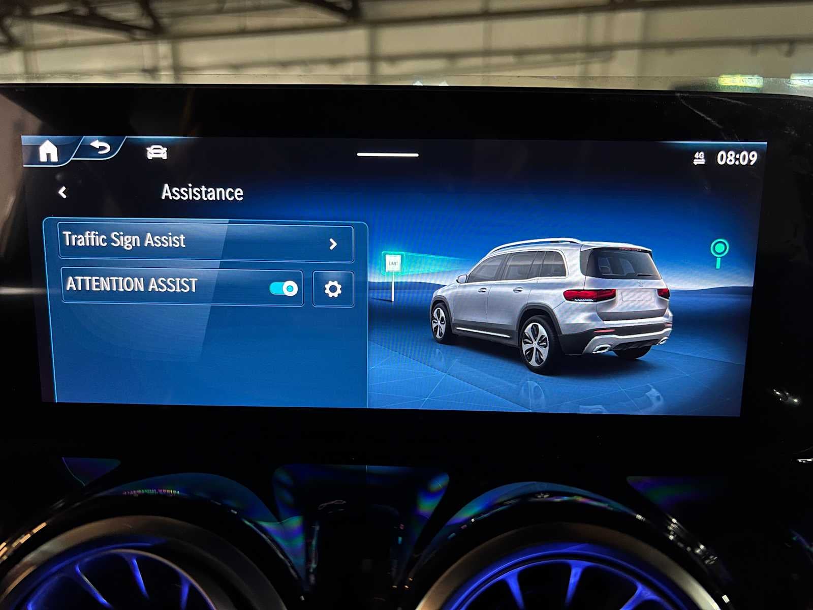 2025 Mercedes-Benz GLB 250 4MATIC® SUV