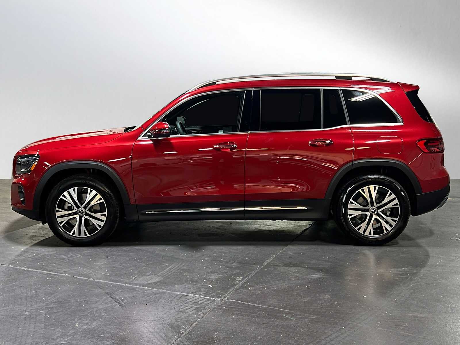 2025 Mercedes-Benz GLB 250 4MATIC® SUV