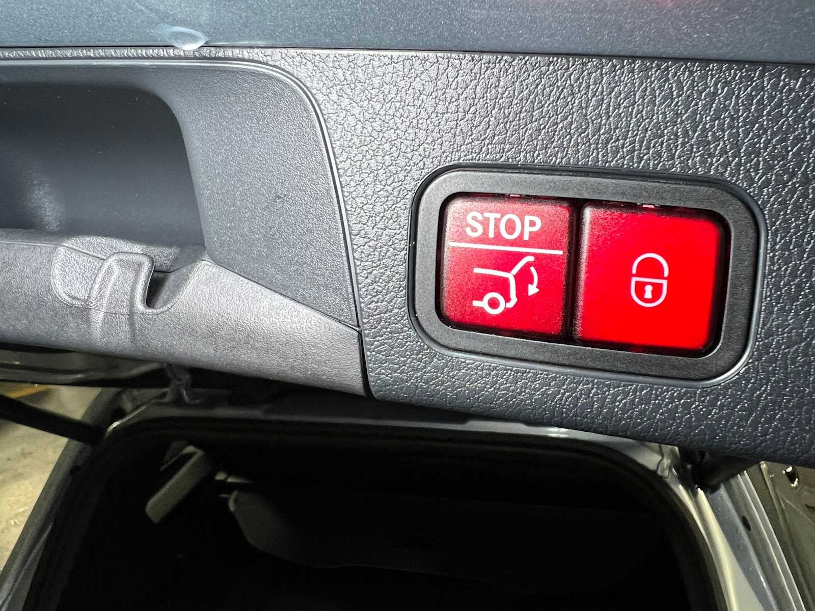 2025 Mercedes-Benz GLB 250 4MATIC® SUV