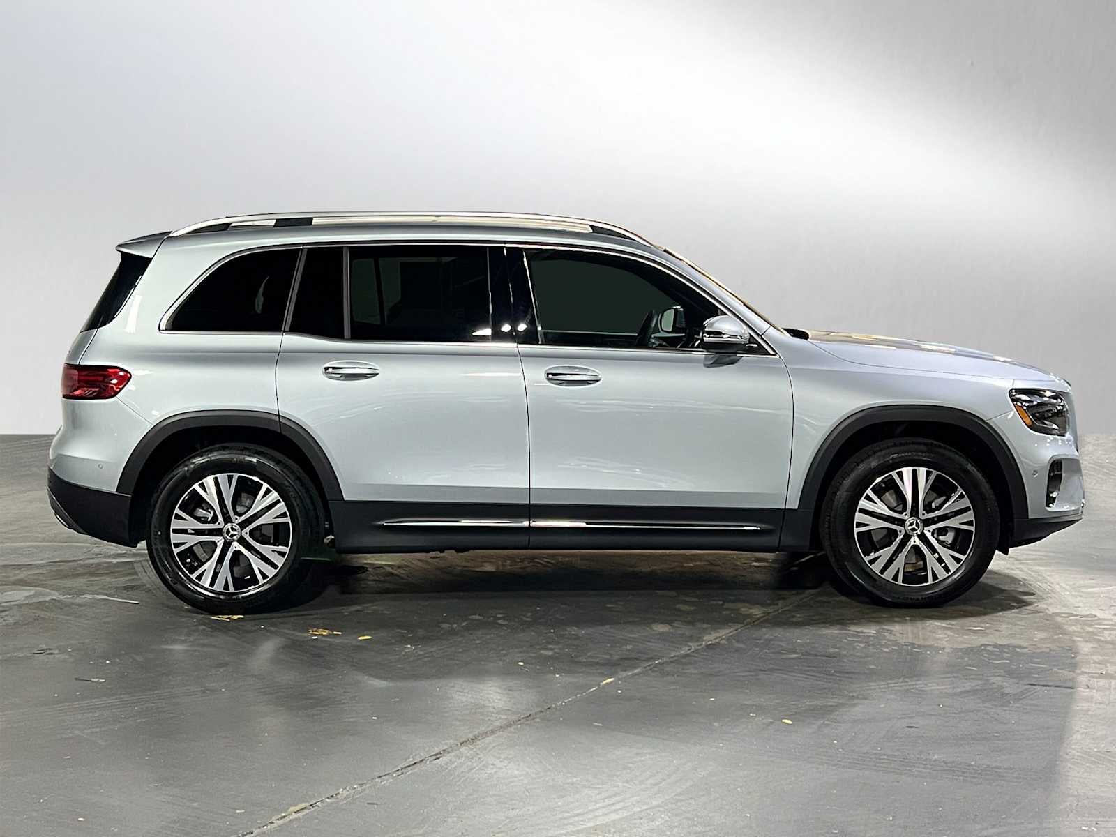 2025 Mercedes-Benz GLB 250 4MATIC® SUV