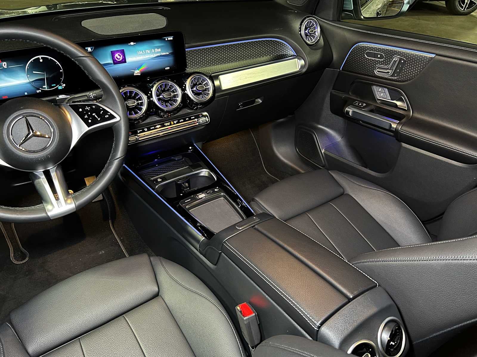 2025 Mercedes-Benz GLB 250 4MATIC® SUV