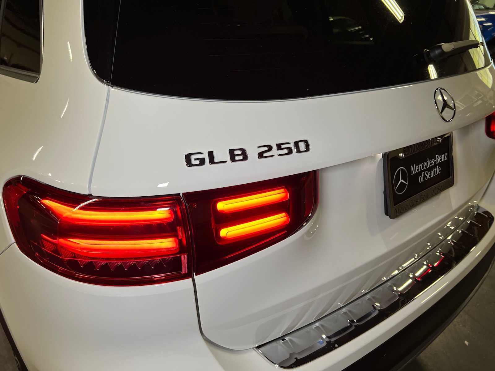 2026 Mercedes-Benz GLB 250 4MATIC® SUV