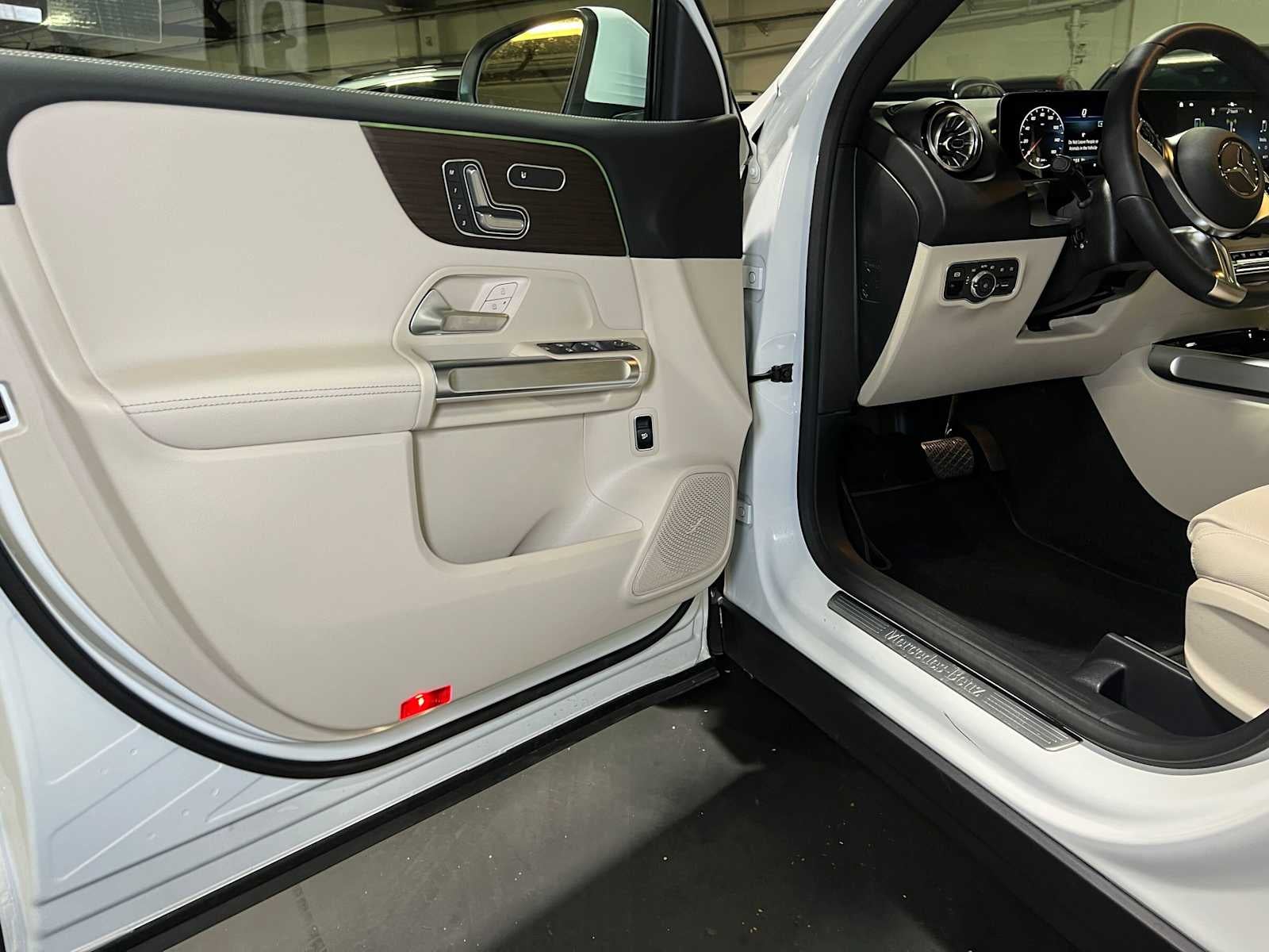 2026 Mercedes-Benz GLB 250 4MATIC® SUV
