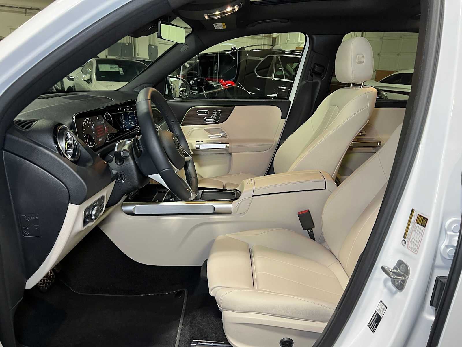 2026 Mercedes-Benz GLB 250 4MATIC® SUV