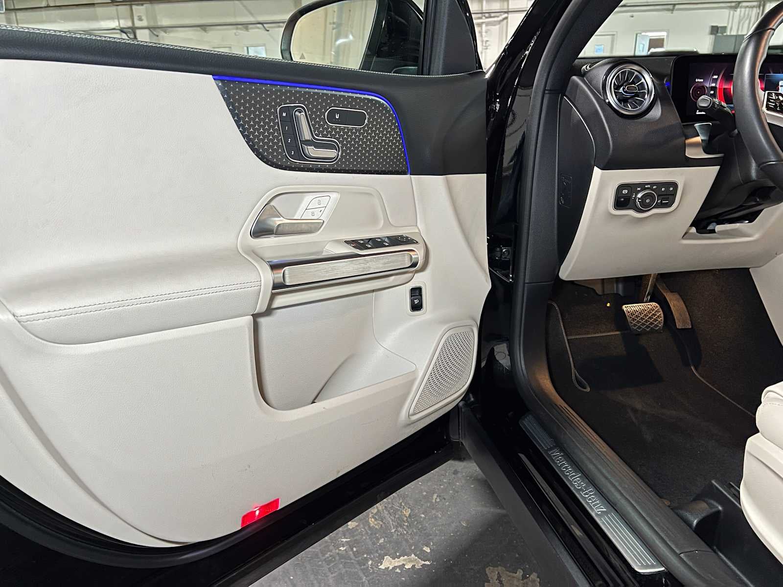 2025 Mercedes-Benz GLB 250 GLB 250