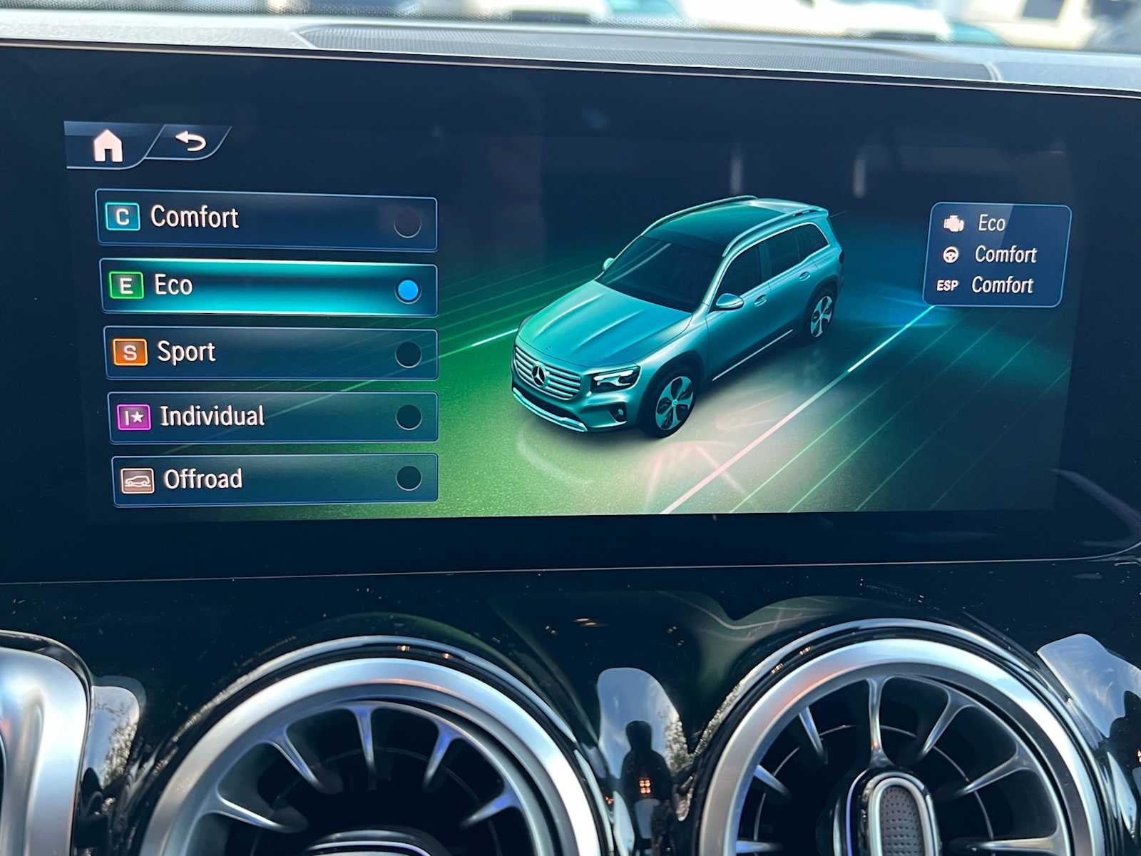 2026 Mercedes-Benz GLB 250 4MATIC® SUV