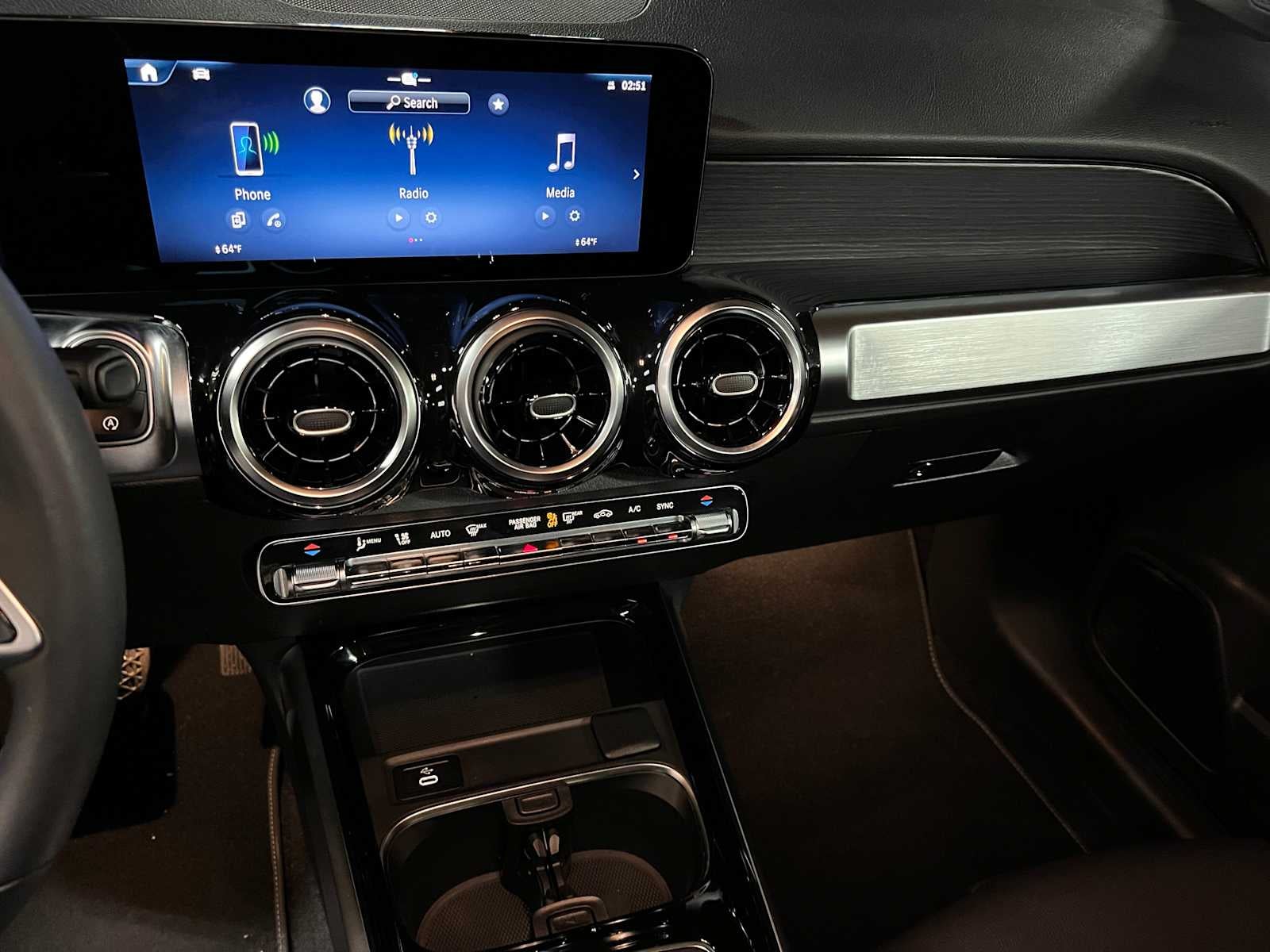 2026 Mercedes-Benz GLB 250 4MATIC® SUV