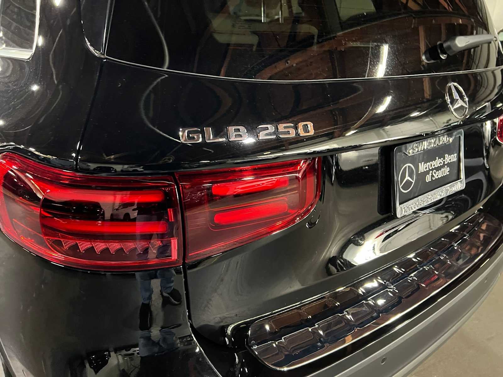 2026 Mercedes-Benz GLB 250 4MATIC® SUV