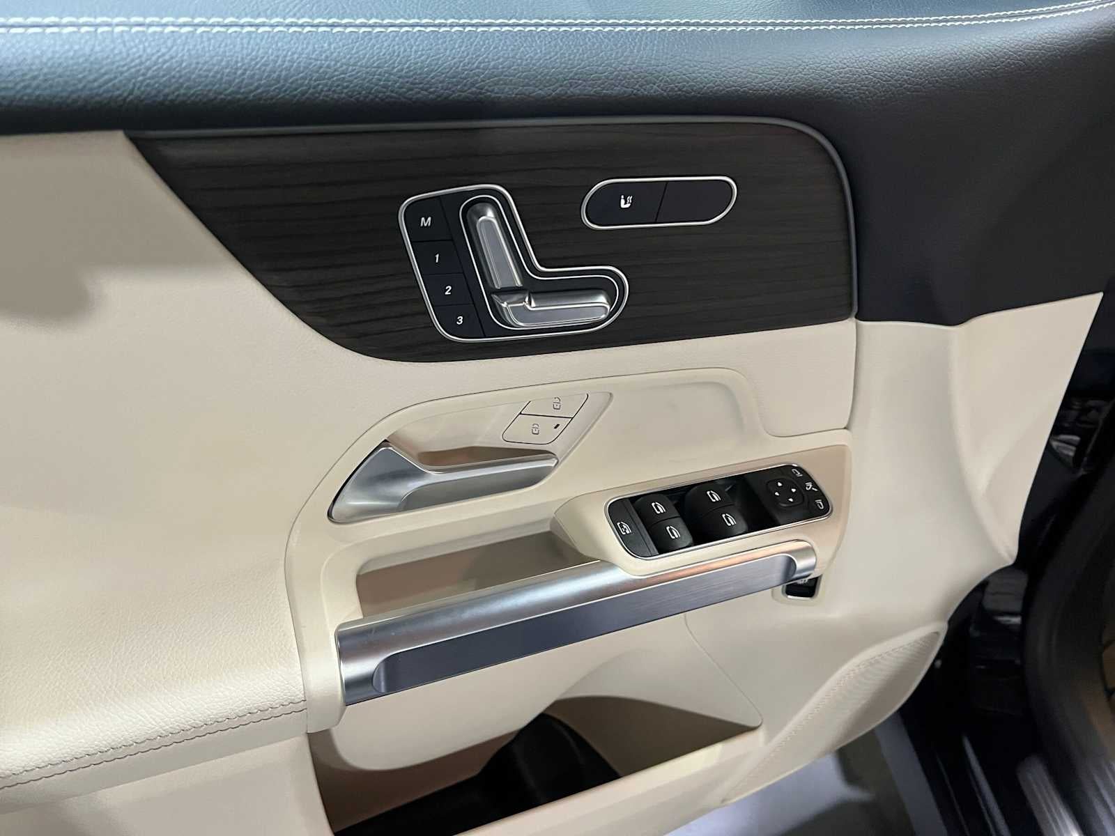 2026 Mercedes-Benz GLB 250 4MATIC® SUV