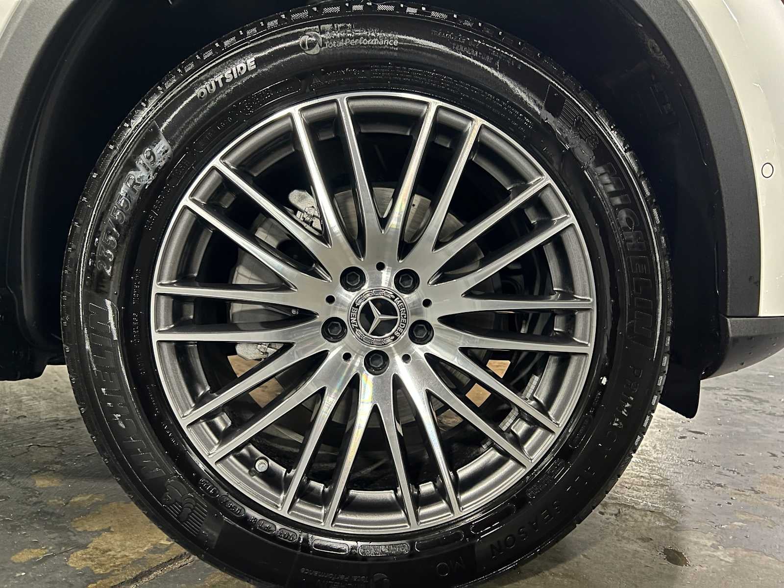 2025 Mercedes-Benz GLC GLC 300