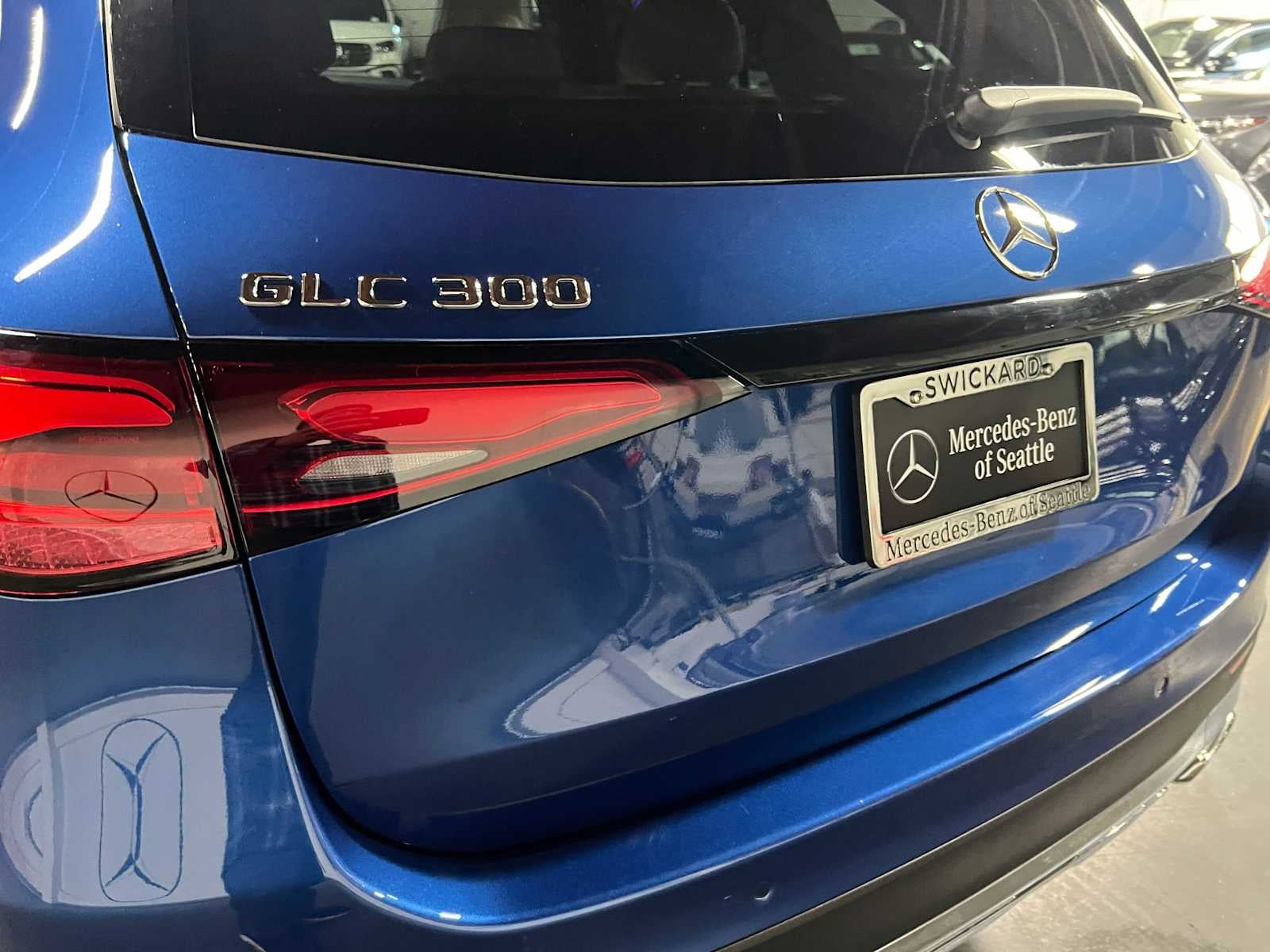 2025 Mercedes-Benz GLC 300 SUV