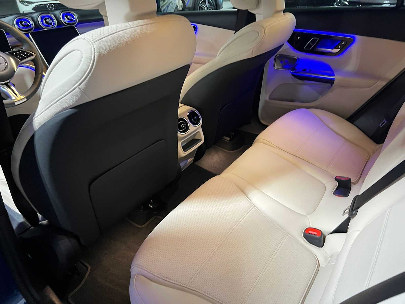2025 Mercedes-Benz GLC 300 SUV