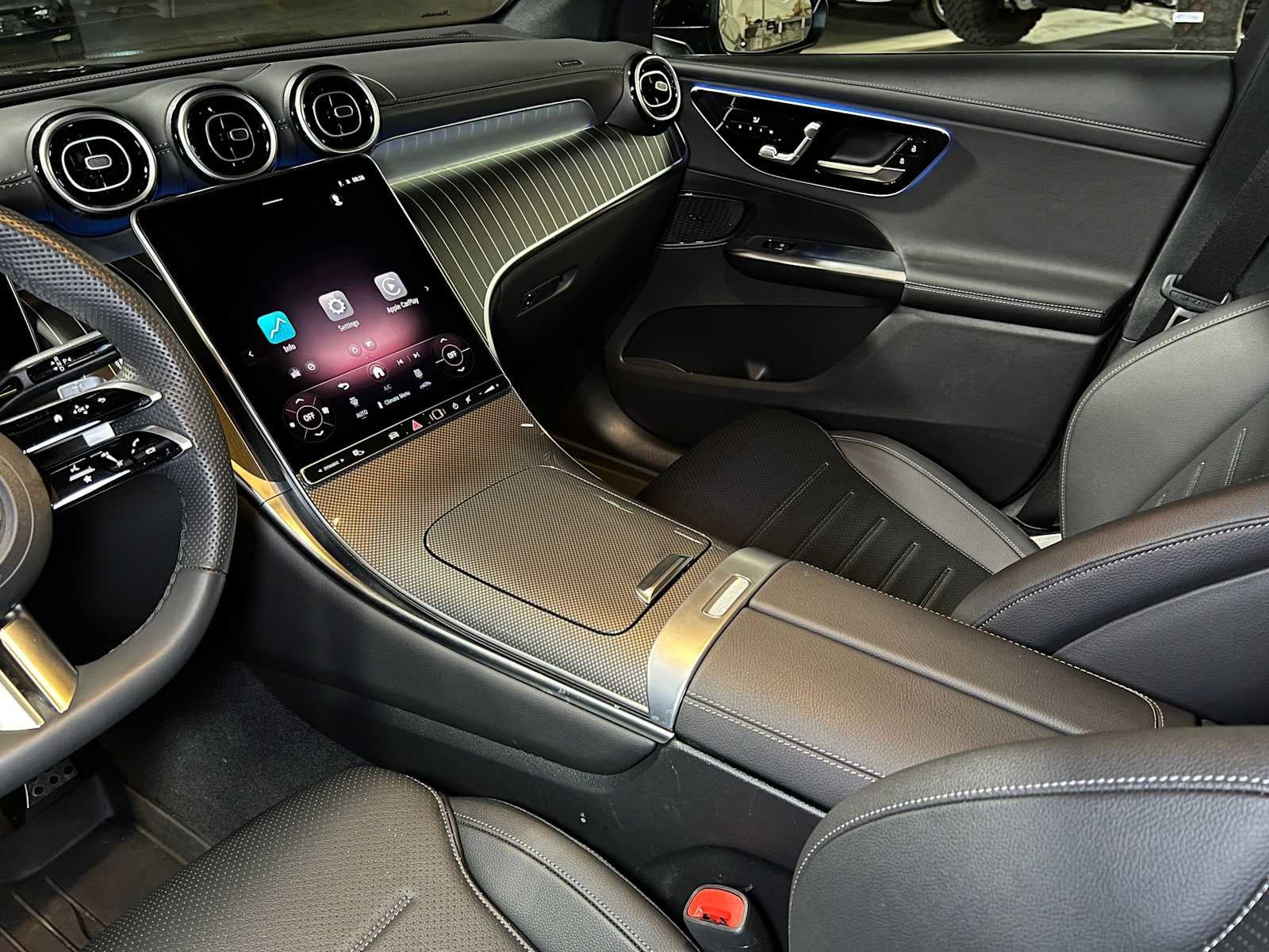 2026 Mercedes-Benz GLC 300 4MATIC® SUV