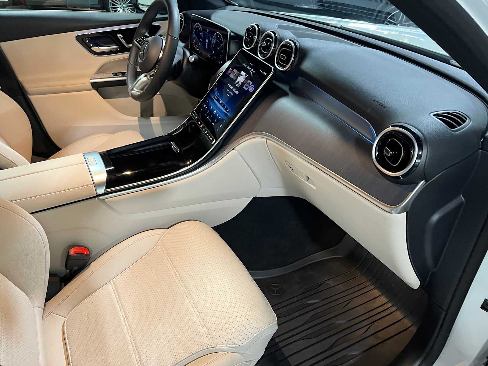 2026 Mercedes-Benz GLC 300 4MATIC® SUV