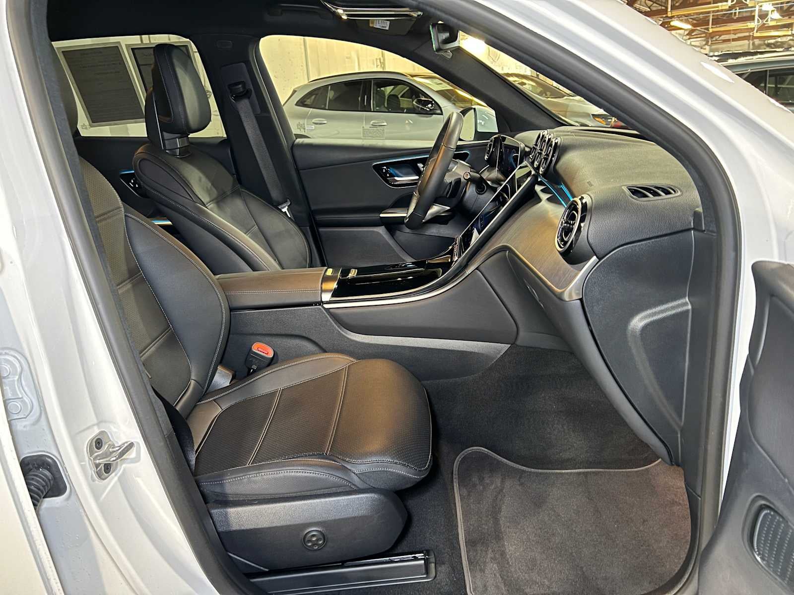 2025 Mercedes-Benz GLC 300 4MATIC® SUV