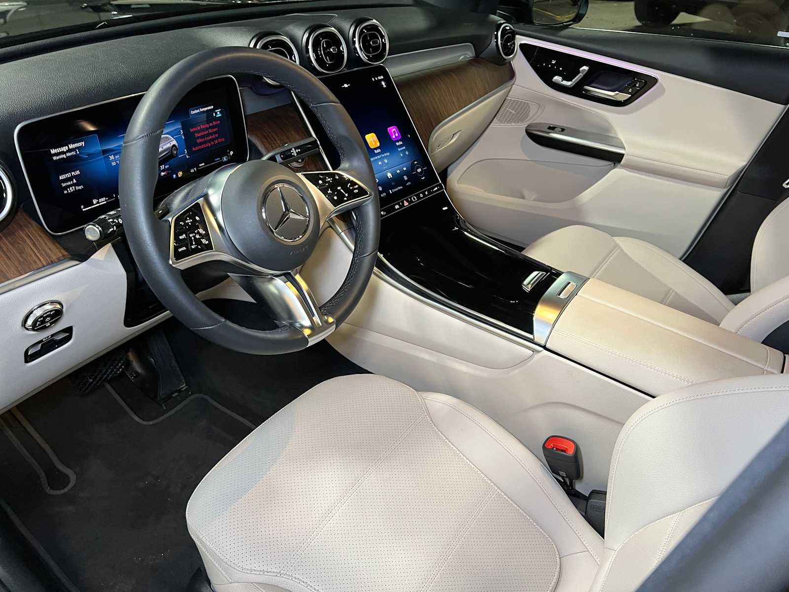 2025 Mercedes-Benz GLC GLC 300