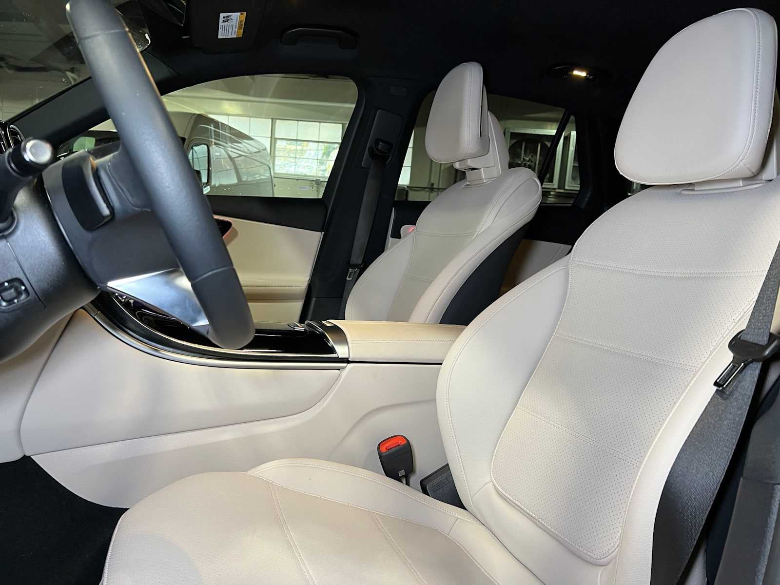 2025 Mercedes-Benz GLC GLC 300