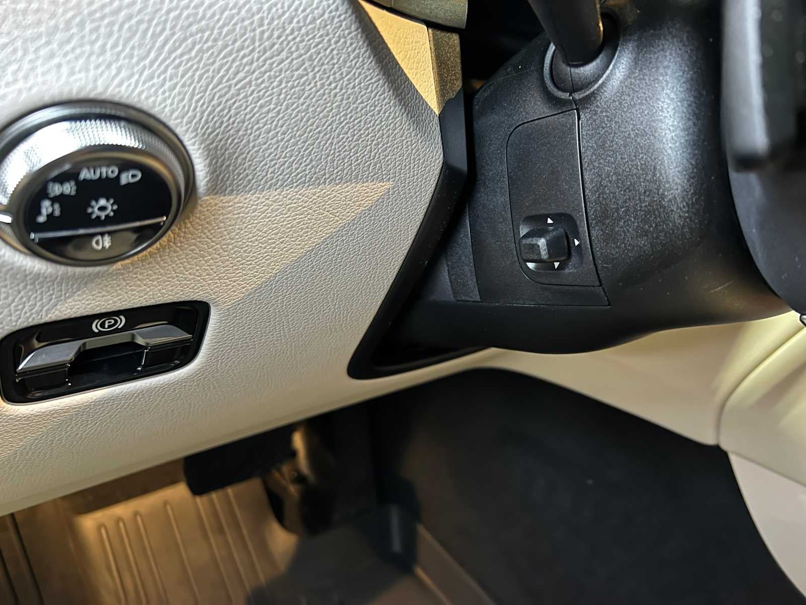 2025 Mercedes-Benz GLC 300 GLC 300