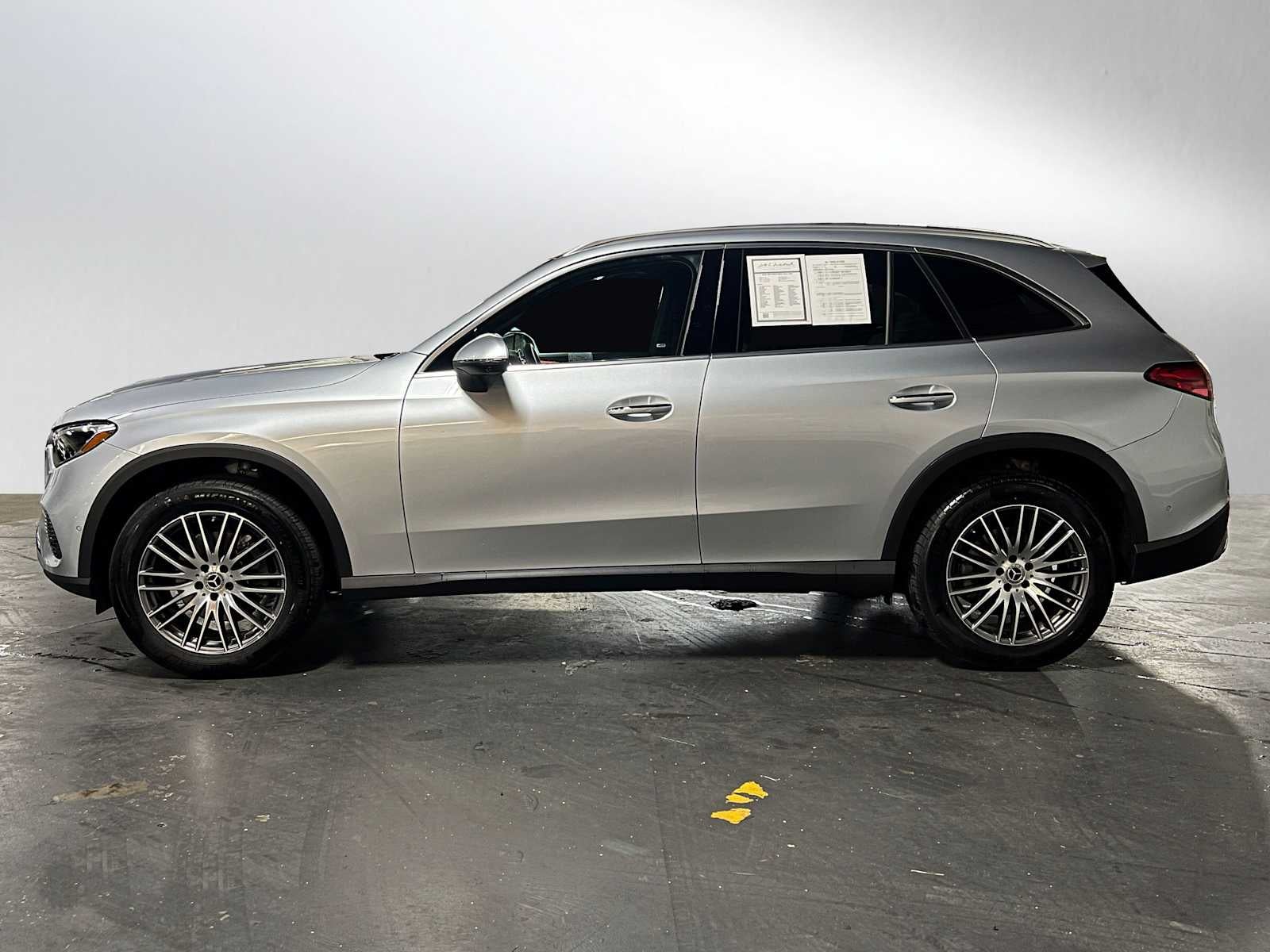 2025 Mercedes-Benz GLC 300 GLC 300