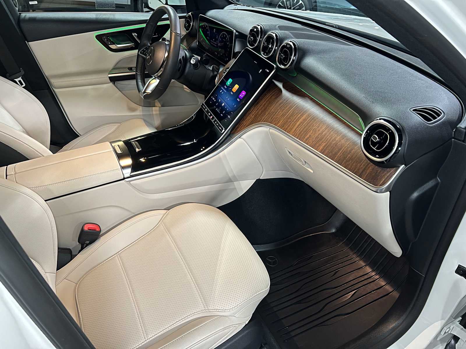 2025 Mercedes-Benz GLC 300 4MATIC® SUV