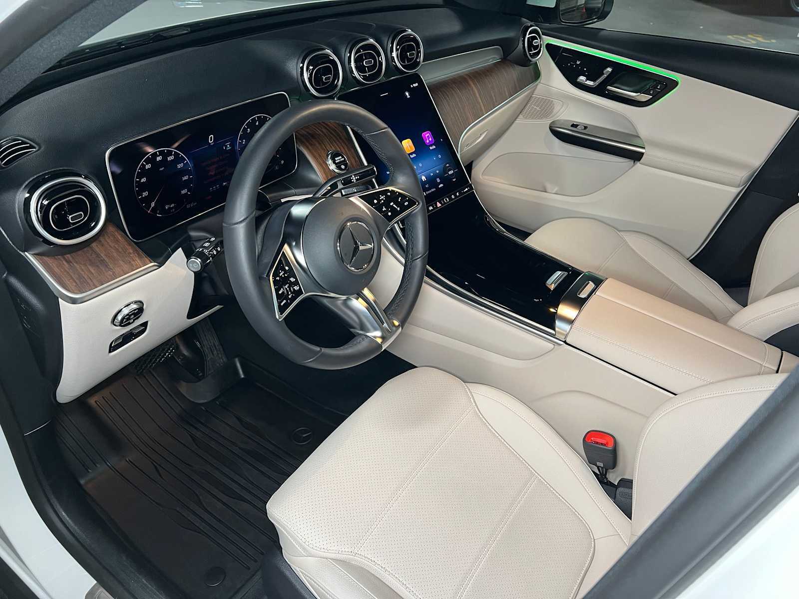 2025 Mercedes-Benz GLC 300 4MATIC® SUV