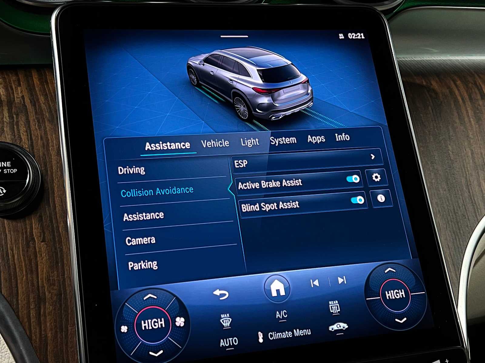 2025 Mercedes-Benz GLC 300 4MATIC® SUV