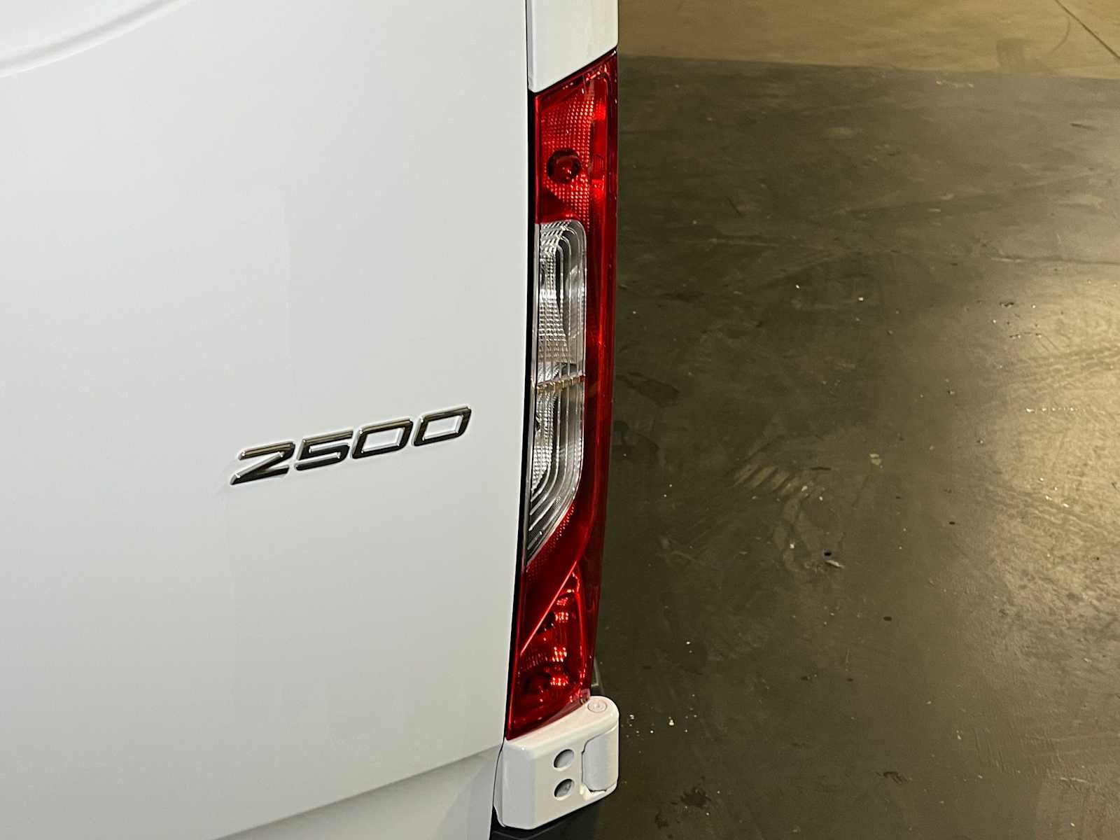 2025 Mercedes-Benz Sprinter 2500 Standard Roof I4 Diesel 144" RWD