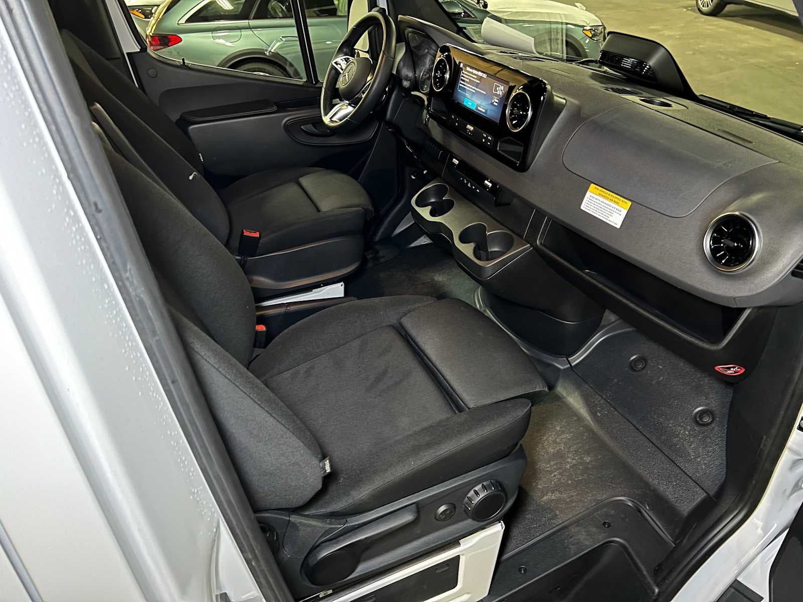 2025 Mercedes-Benz Sprinter 2500 Standard Roof I4 Diesel 144" RWD