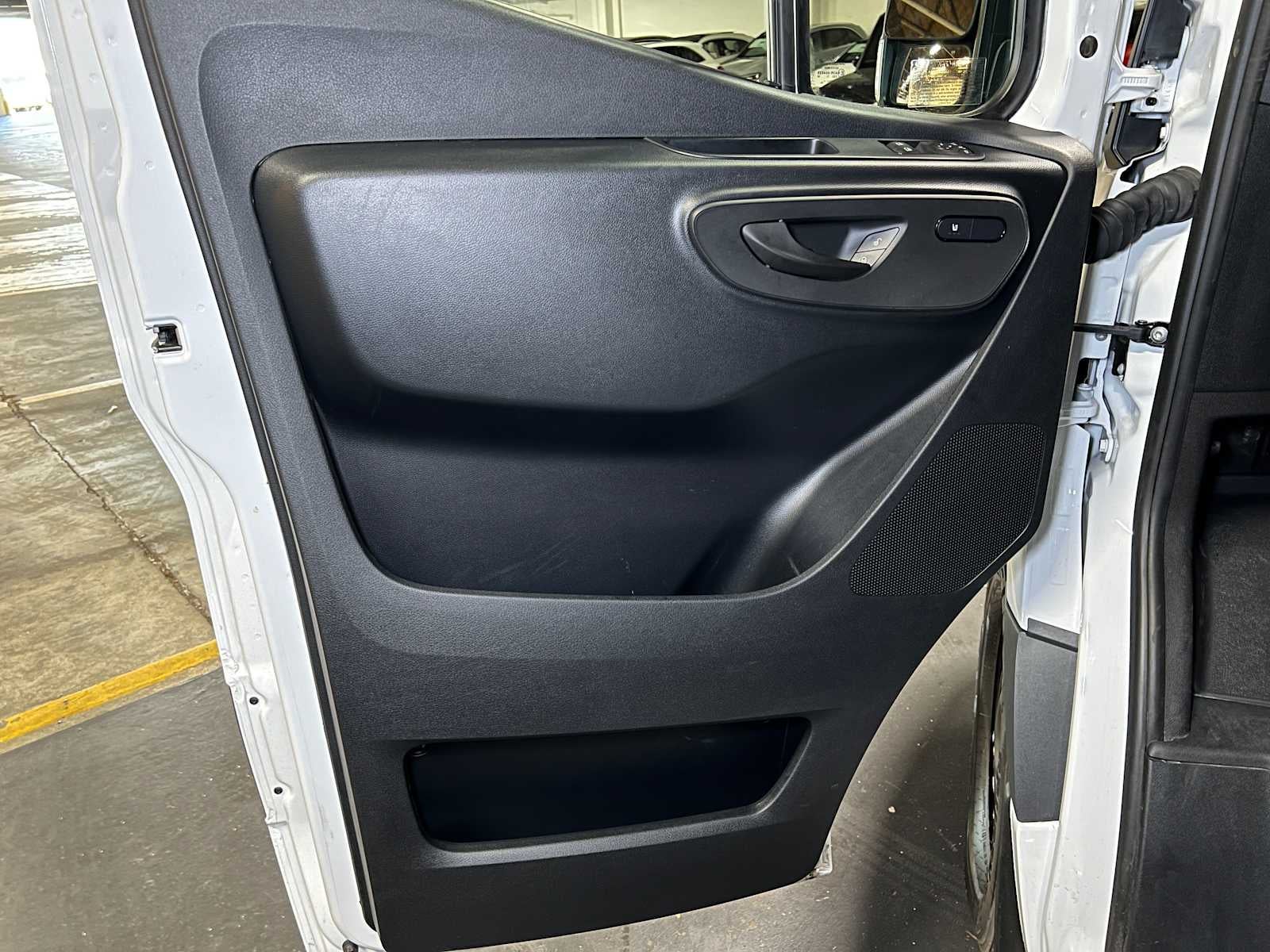 2025 Mercedes-Benz Sprinter 2500 Standard Roof I4 Diesel 144" RWD