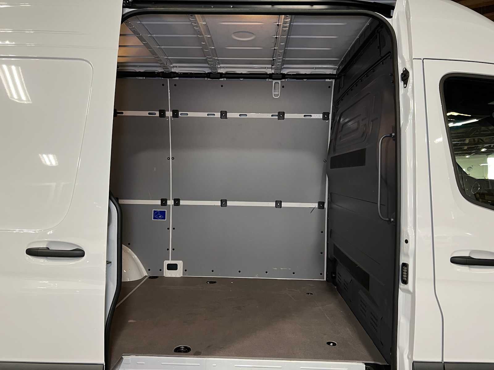 2025 Mercedes-Benz Sprinter 2500 Standard Roof I4 Diesel 144" RWD