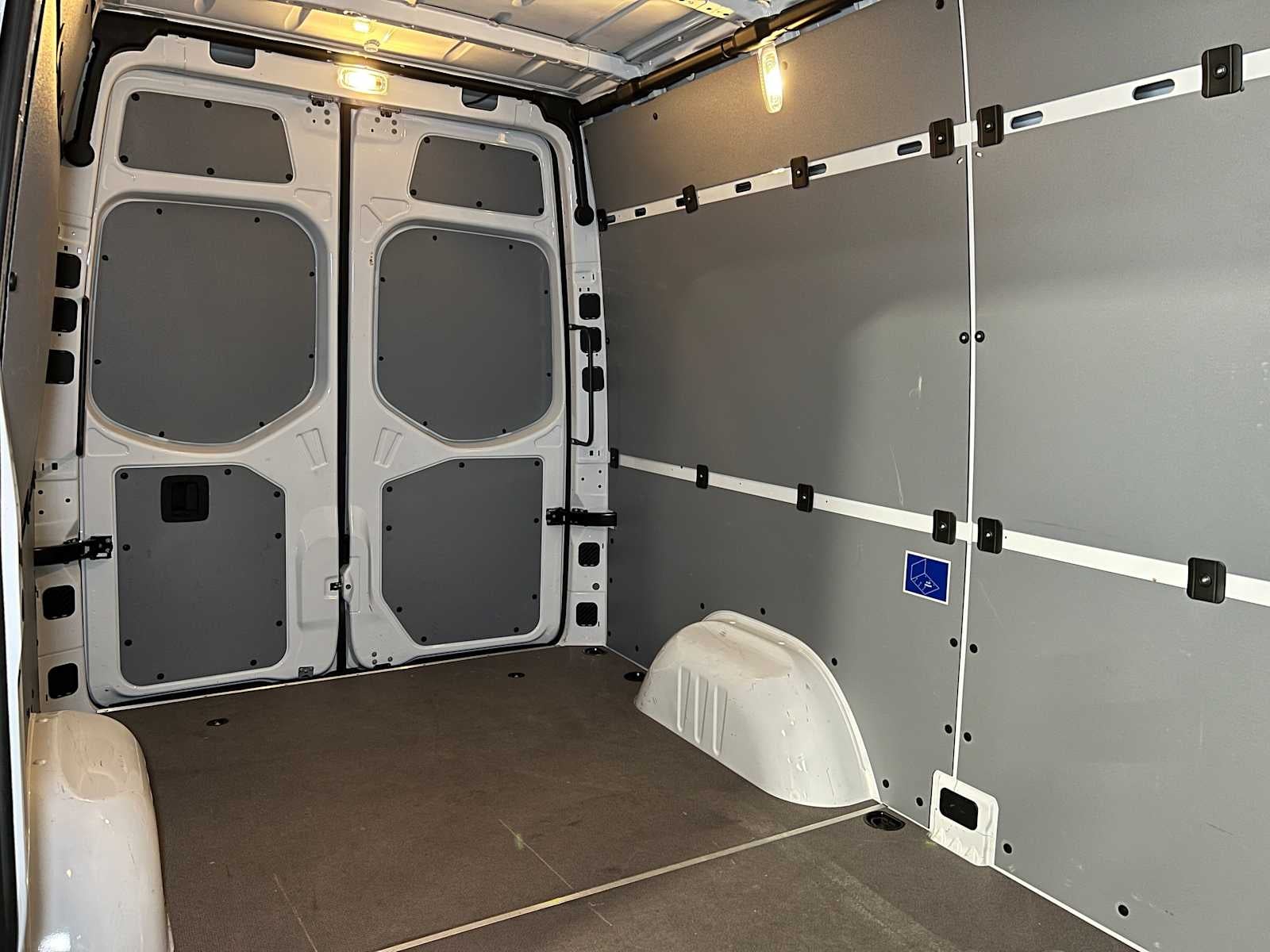 2025 Mercedes-Benz Sprinter 2500 Standard Roof I4 Diesel 144" RWD