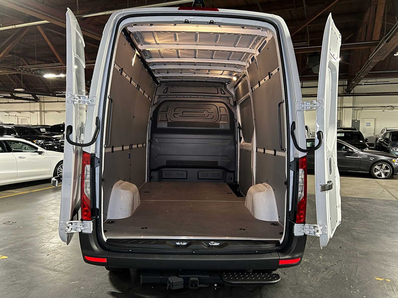 2025 Mercedes-Benz Sprinter 2500 Standard Roof I4 Diesel 144" RWD